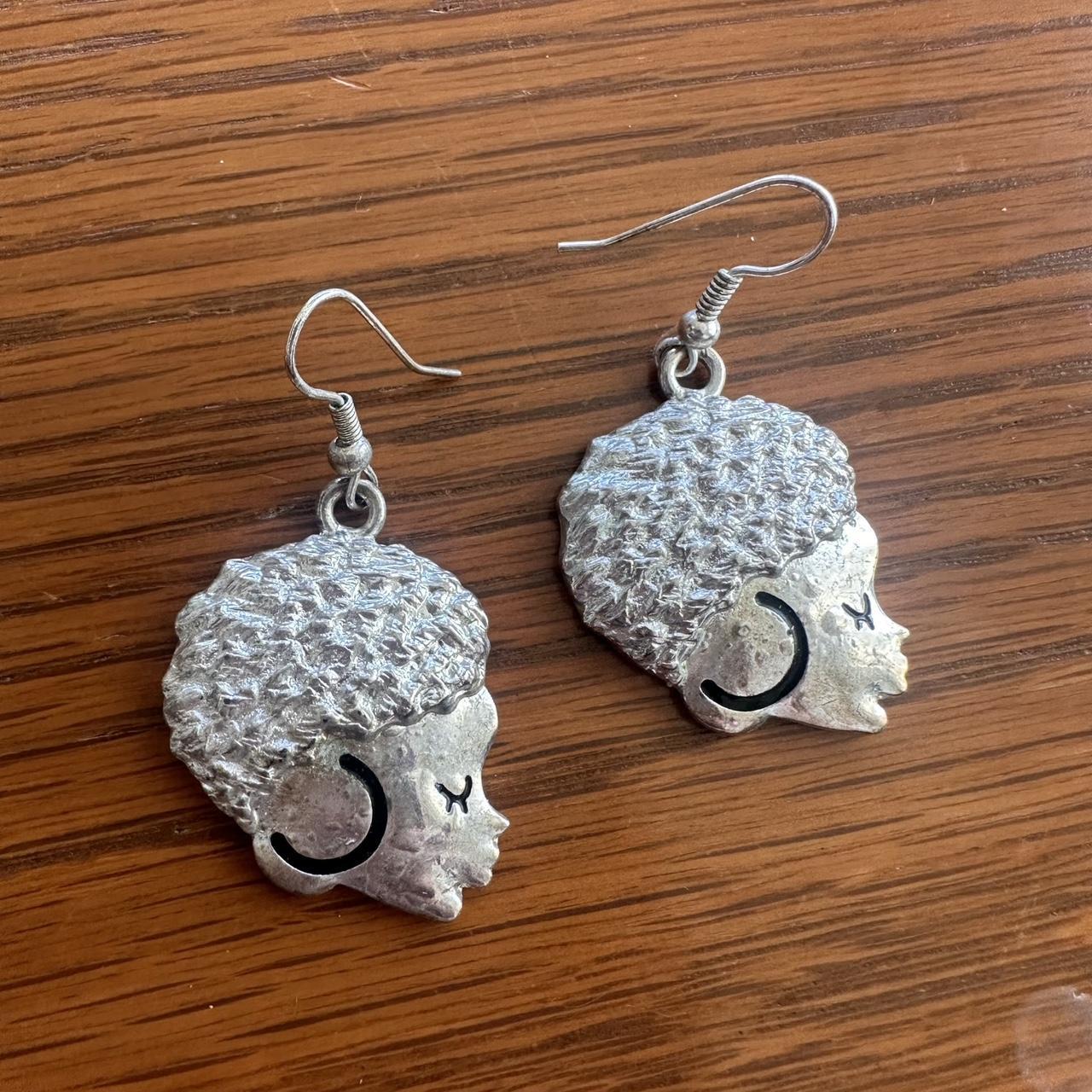 item listed by ems_hidden_gems10