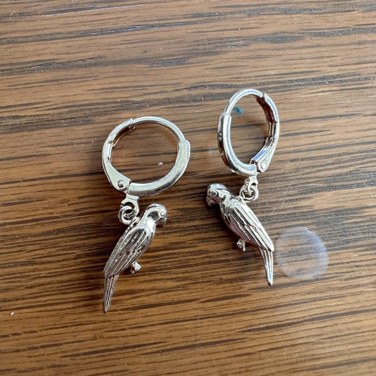 item listed by ems_hidden_gems10