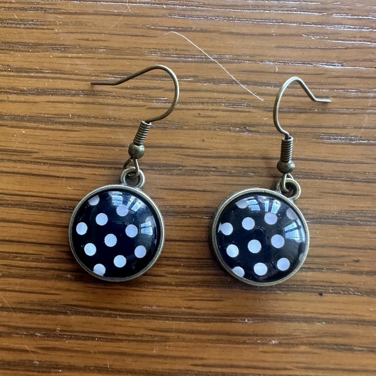 item listed by ems_hidden_gems10