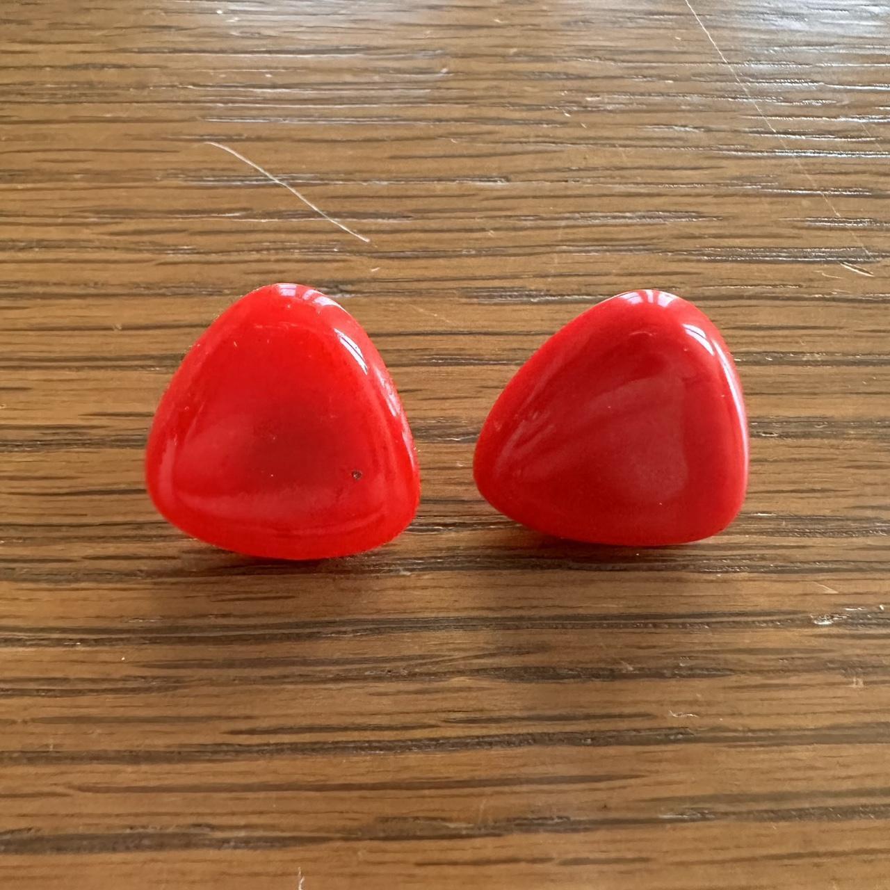 item listed by ems_hidden_gems10