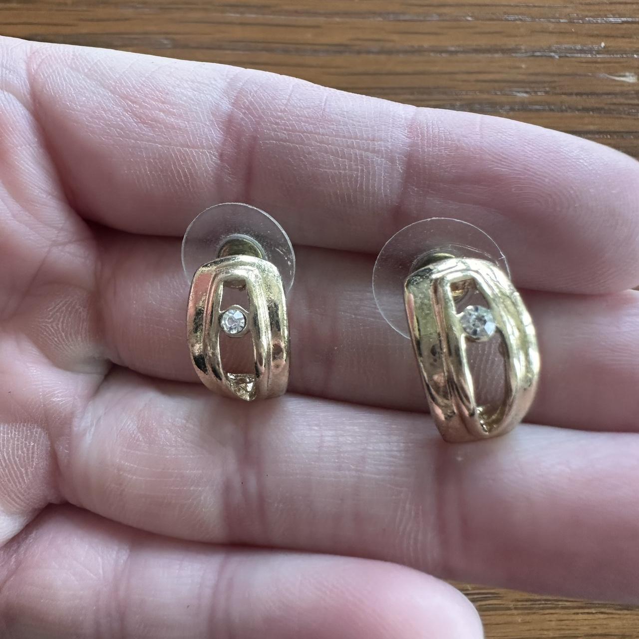 item listed by ems_hidden_gems10