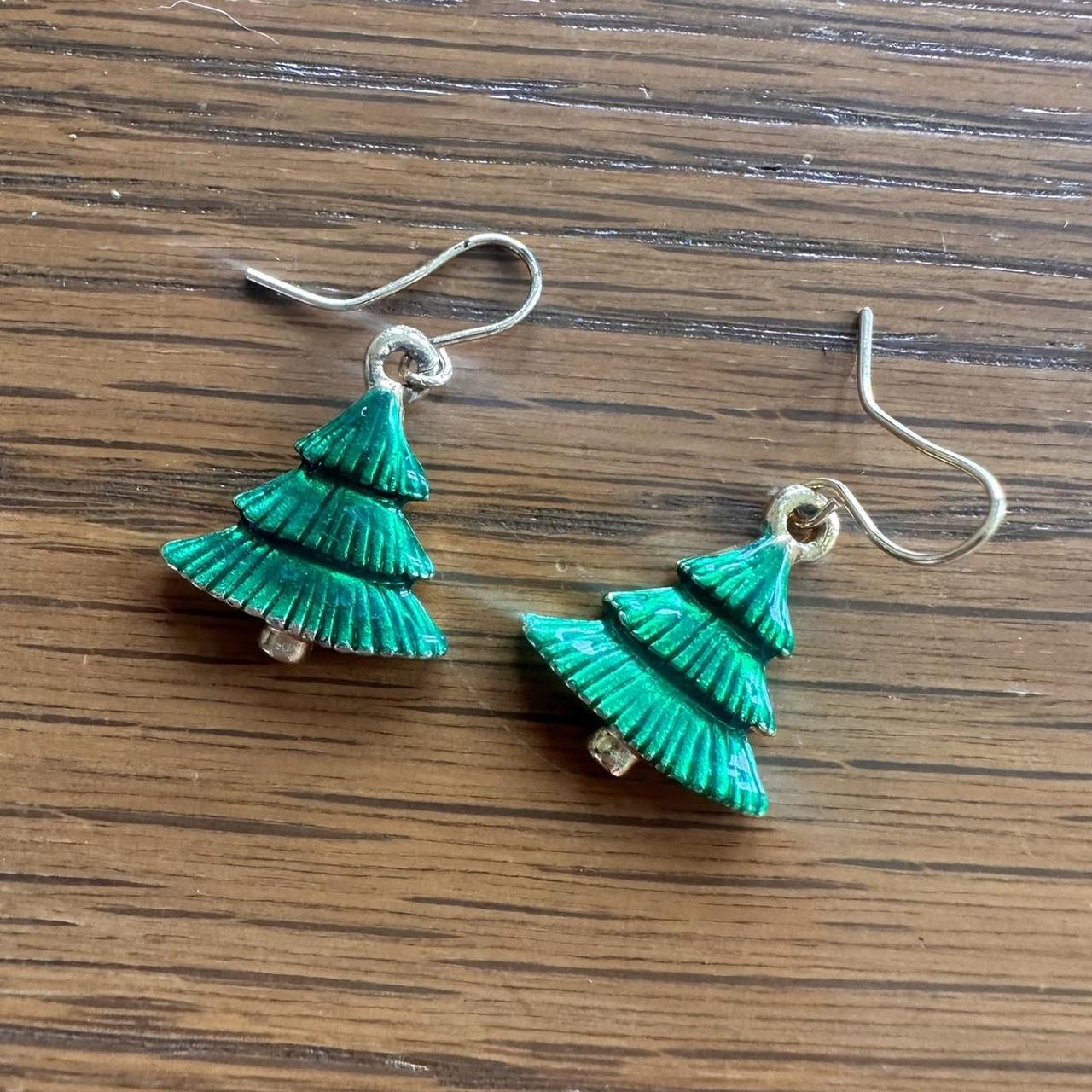 item listed by ems_hidden_gems10