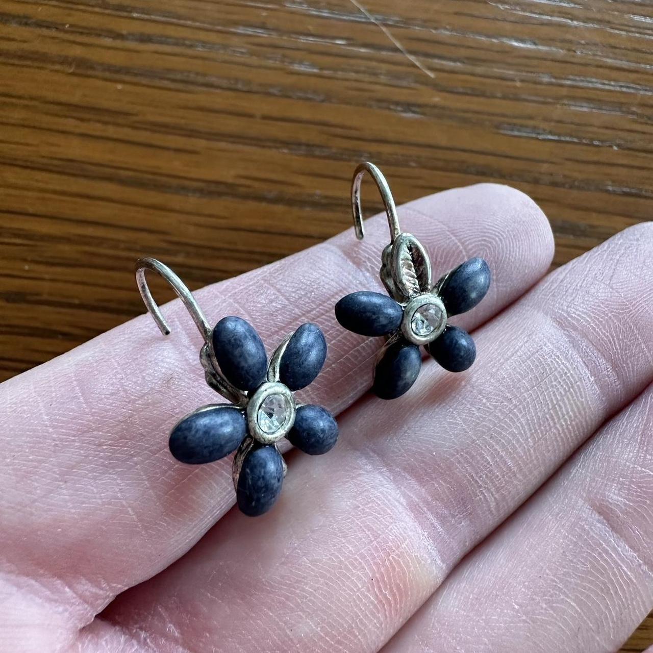 item listed by ems_hidden_gems10
