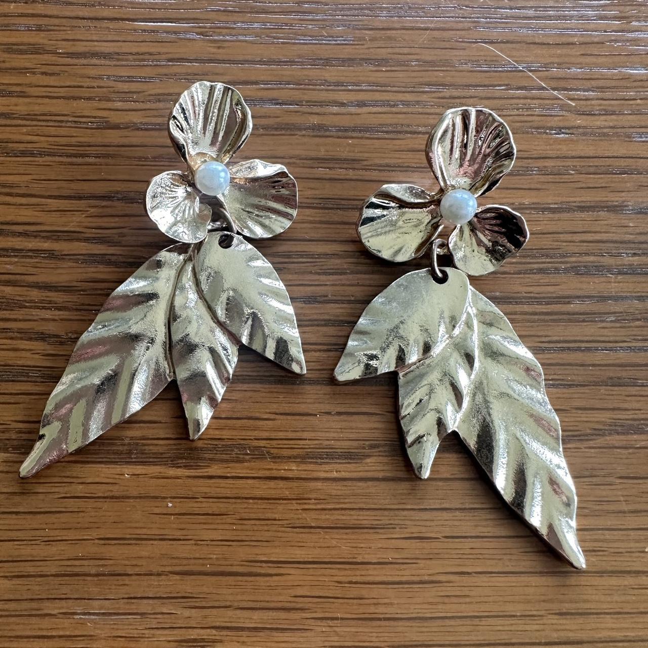 item listed by ems_hidden_gems10