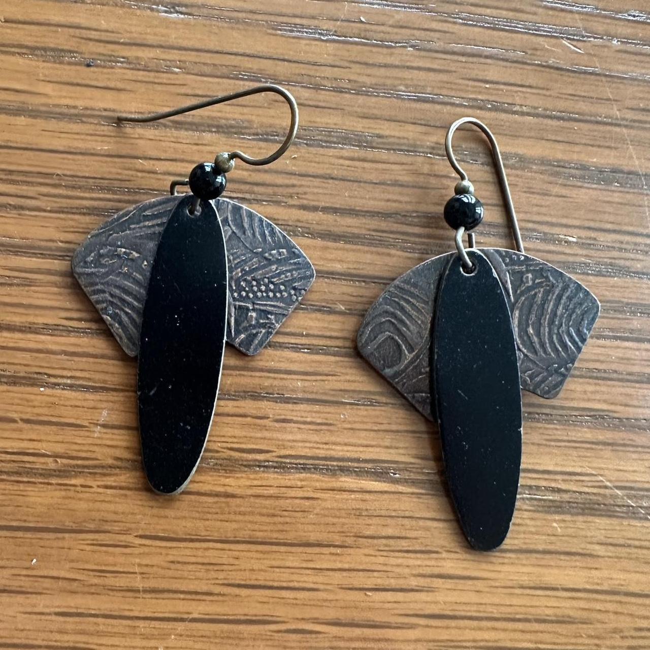 item listed by ems_hidden_gems10