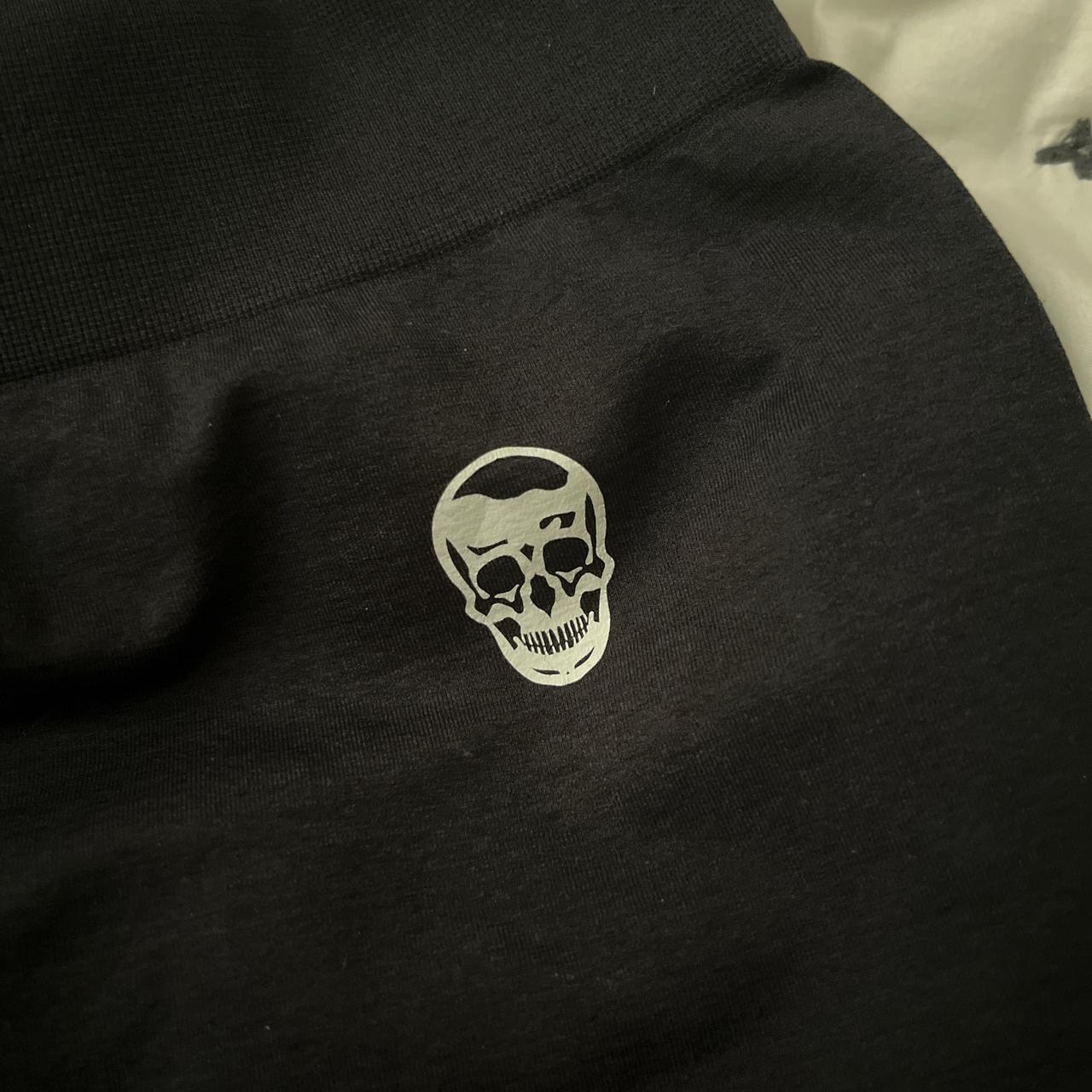 item listed by mnmnttothieves