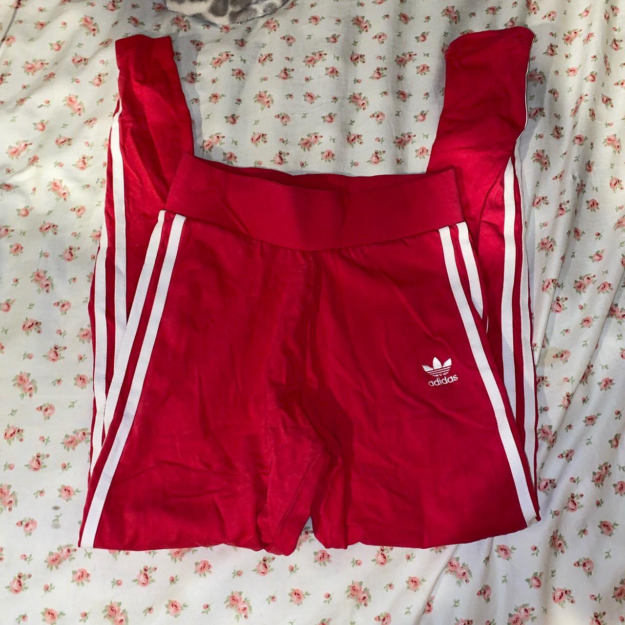 red adidas cotton leggings the waist on these hug... Depop