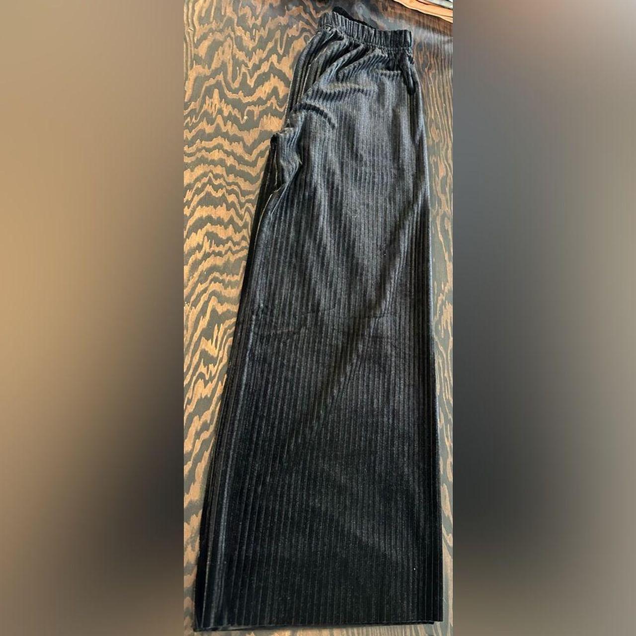 Source Unknown Women's Bottom - Black/Black - L –… - image 1