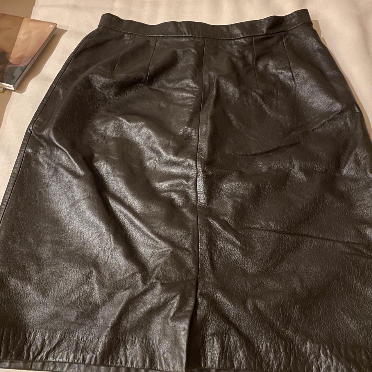 Cute dark brown leather skirt, vintage 2000’s! The... - Depop