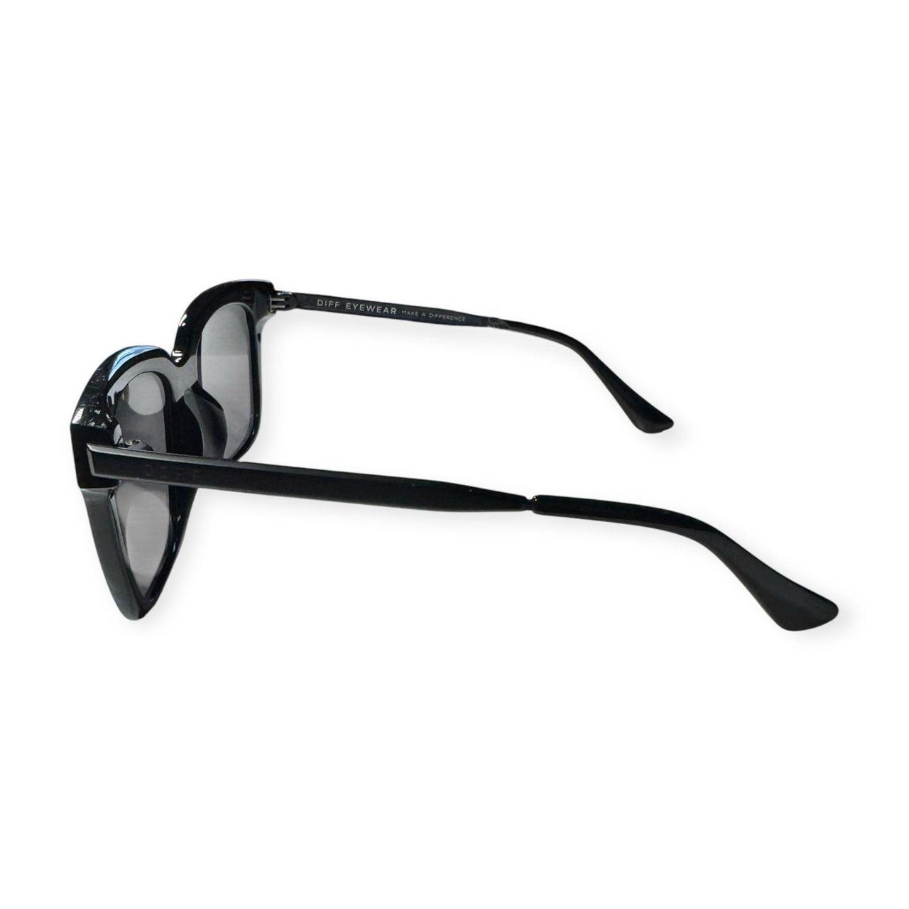 DIFF Women's Sunglasses - Black – Square shape Ha… - image 3