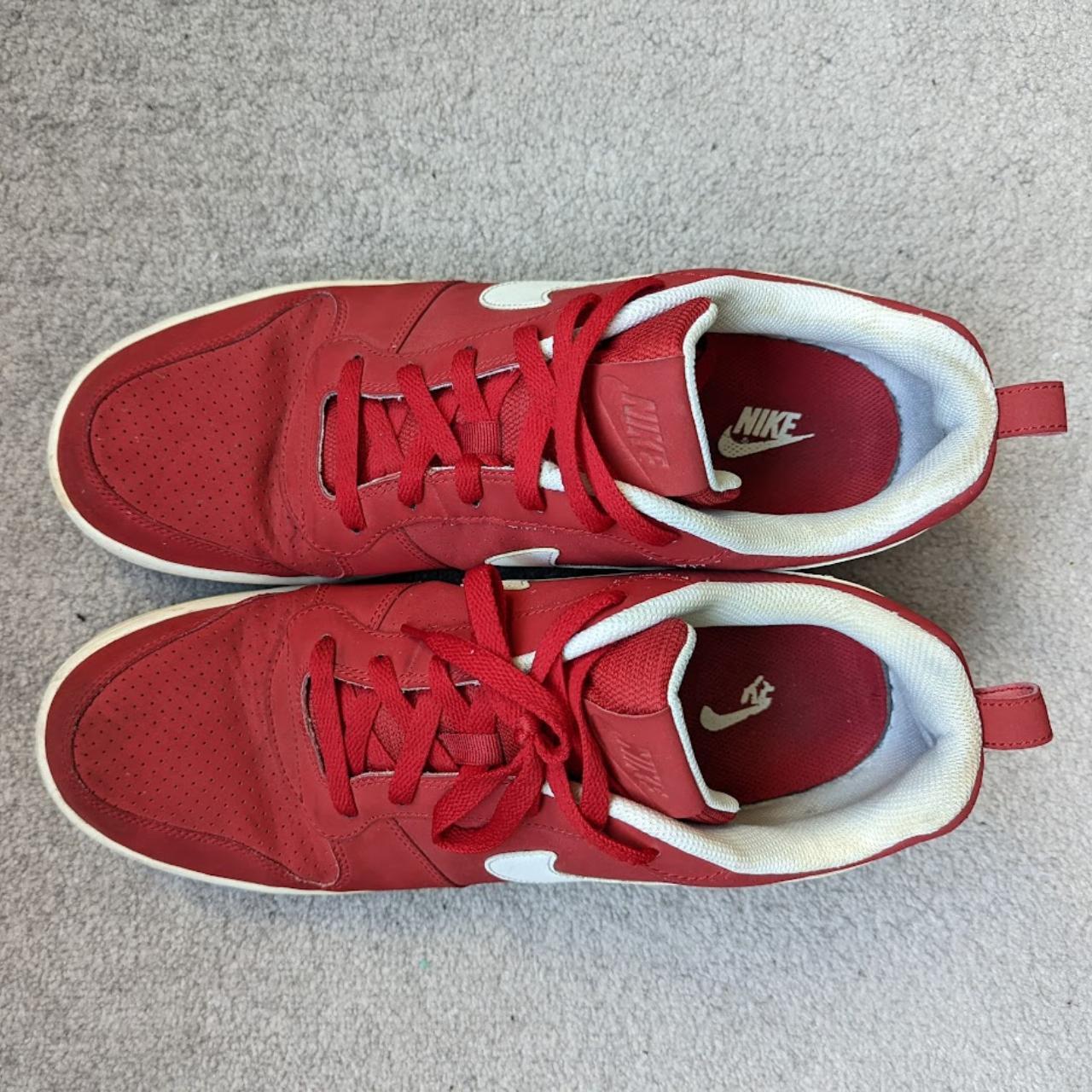 mens red and white nike trainers