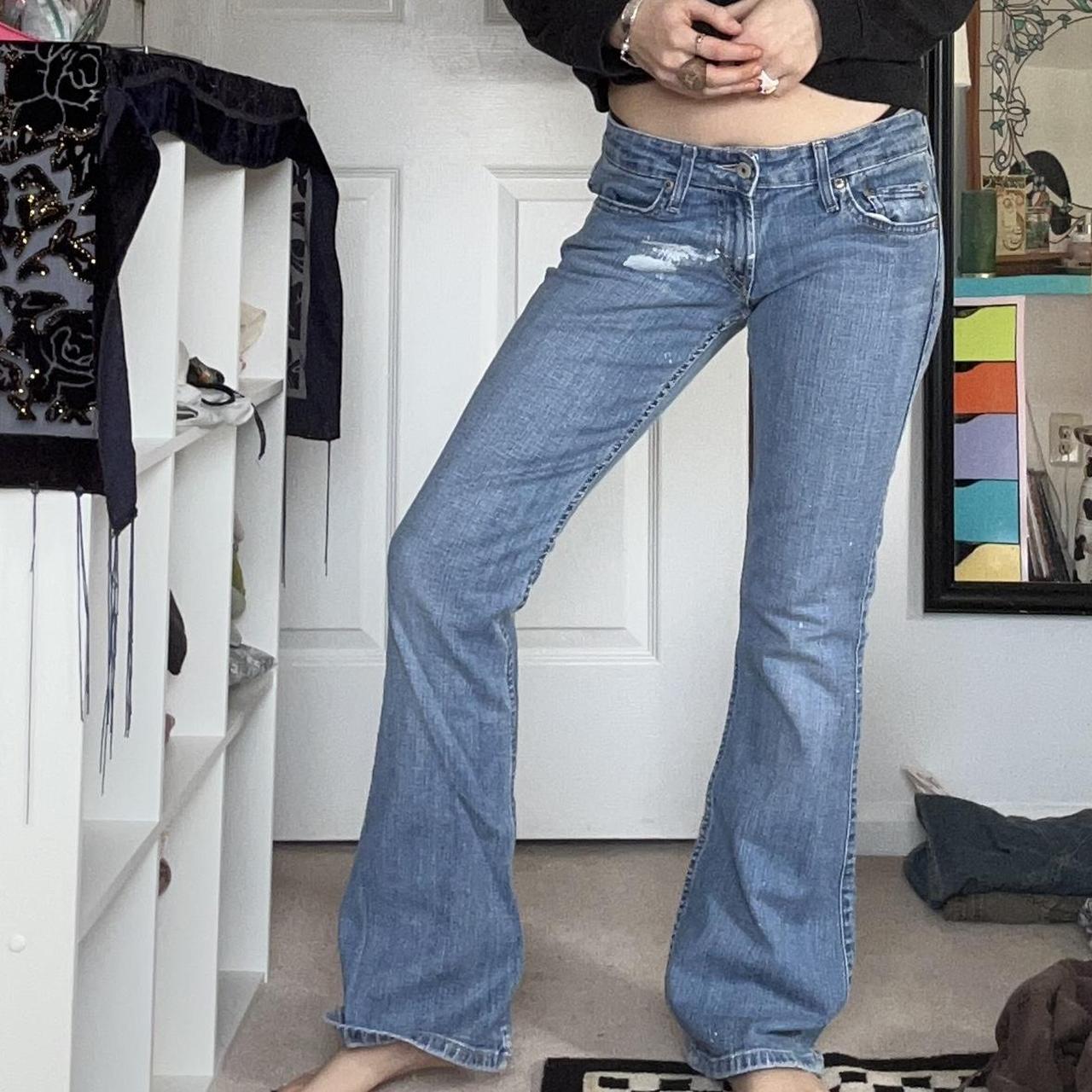 Vintage / y2k low waisted bootcut Levi’s jeans, 26”... - Depop