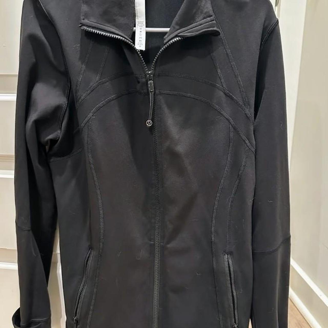 Lululemon Define Jacket LIKENEW!! Size 16. Bought... Depop