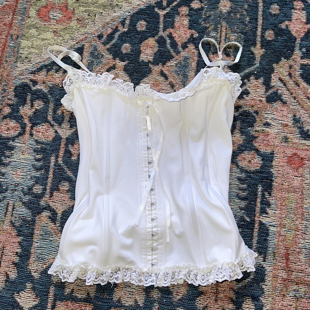 Vintage French white lace corset , size medium ,... - Depop