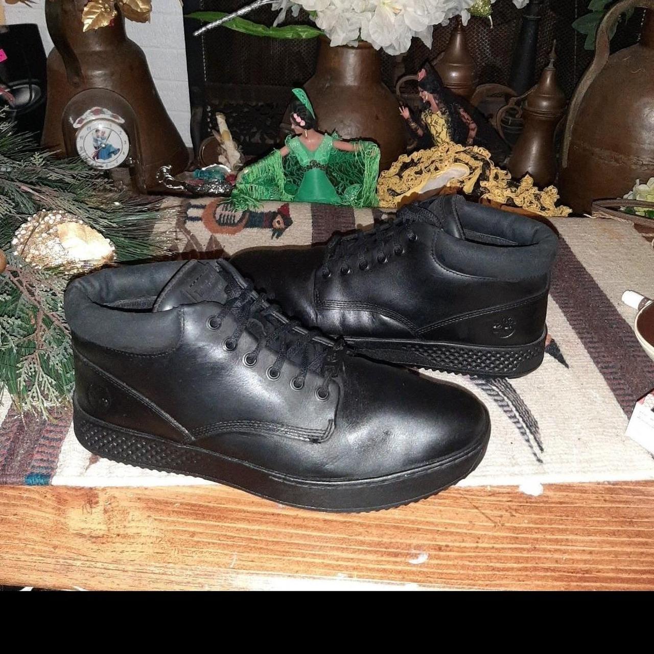 item listed by sneakerloverss