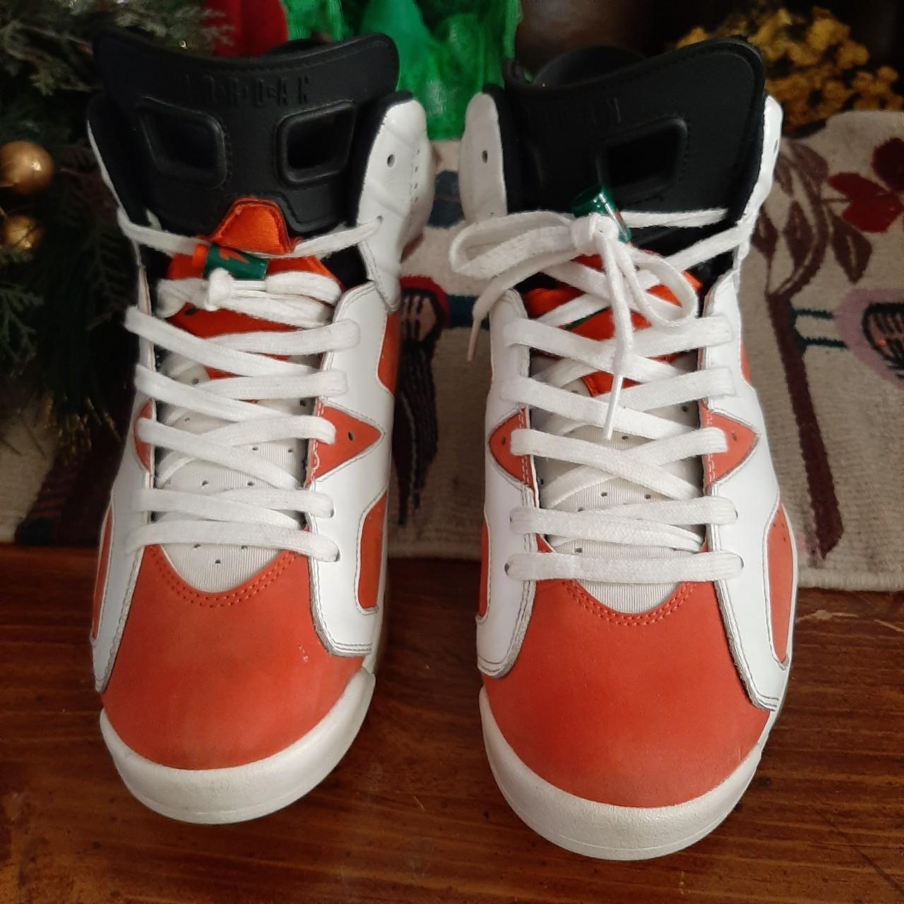 item listed by sneakerloverss