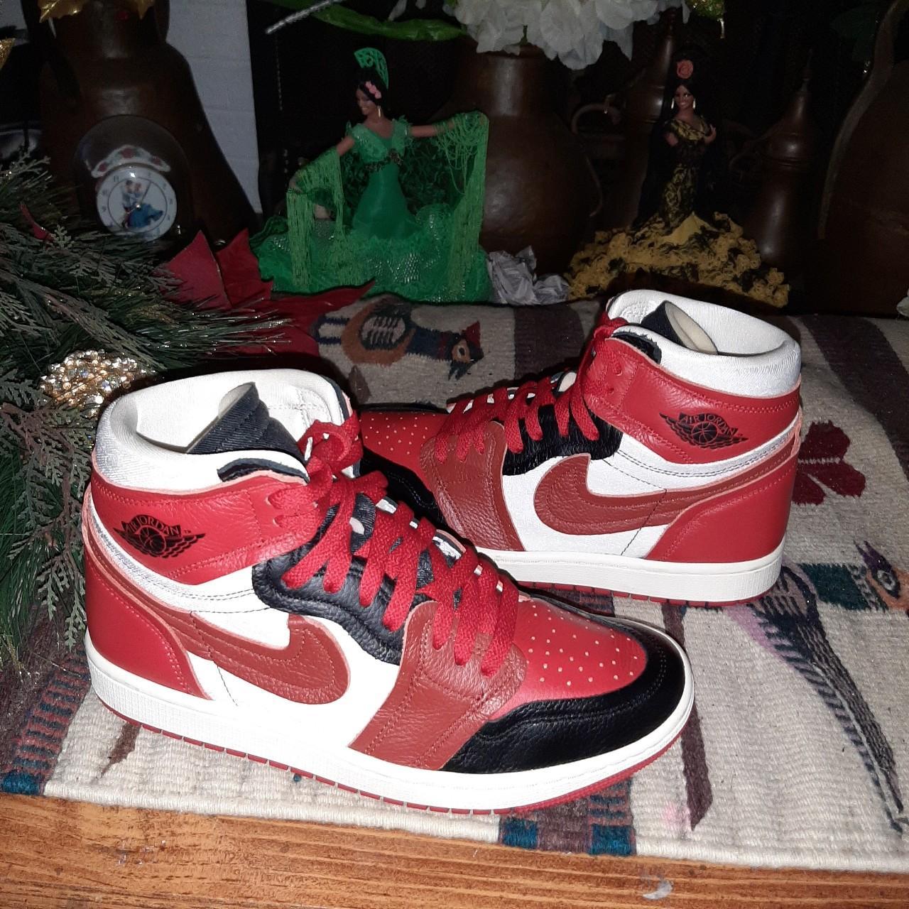 item listed by sneakerloverss