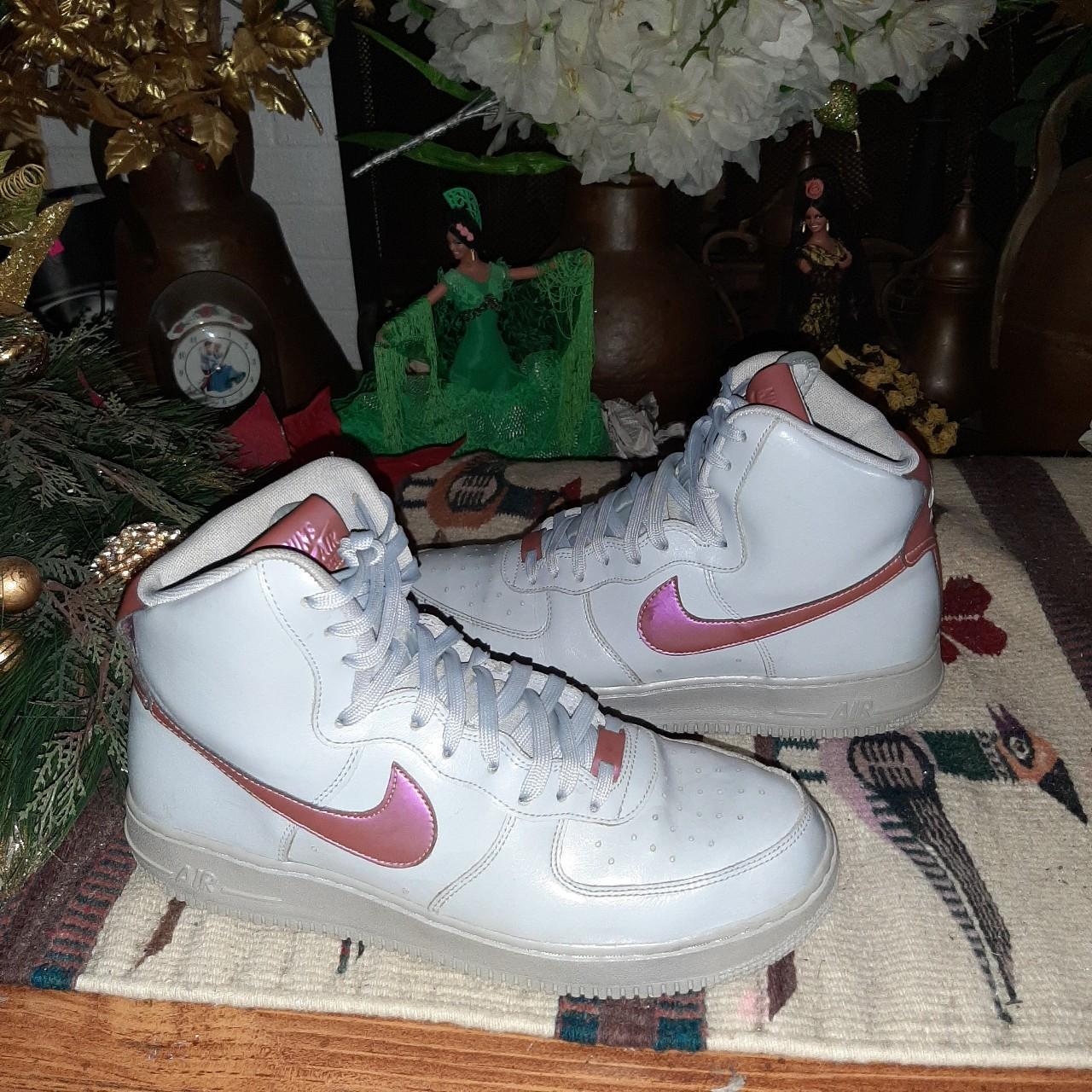 item listed by sneakerloverss