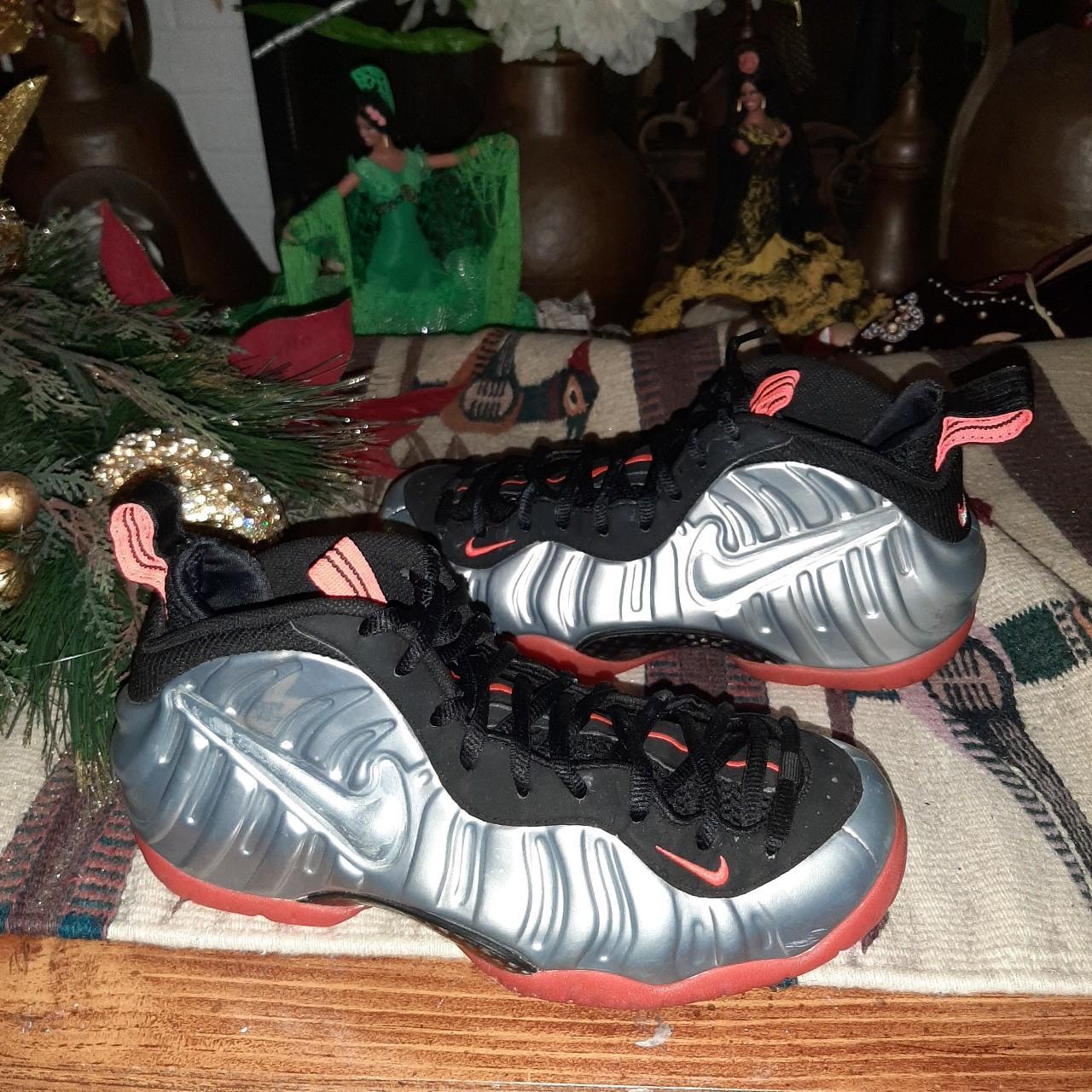 item listed by sneakerloverss