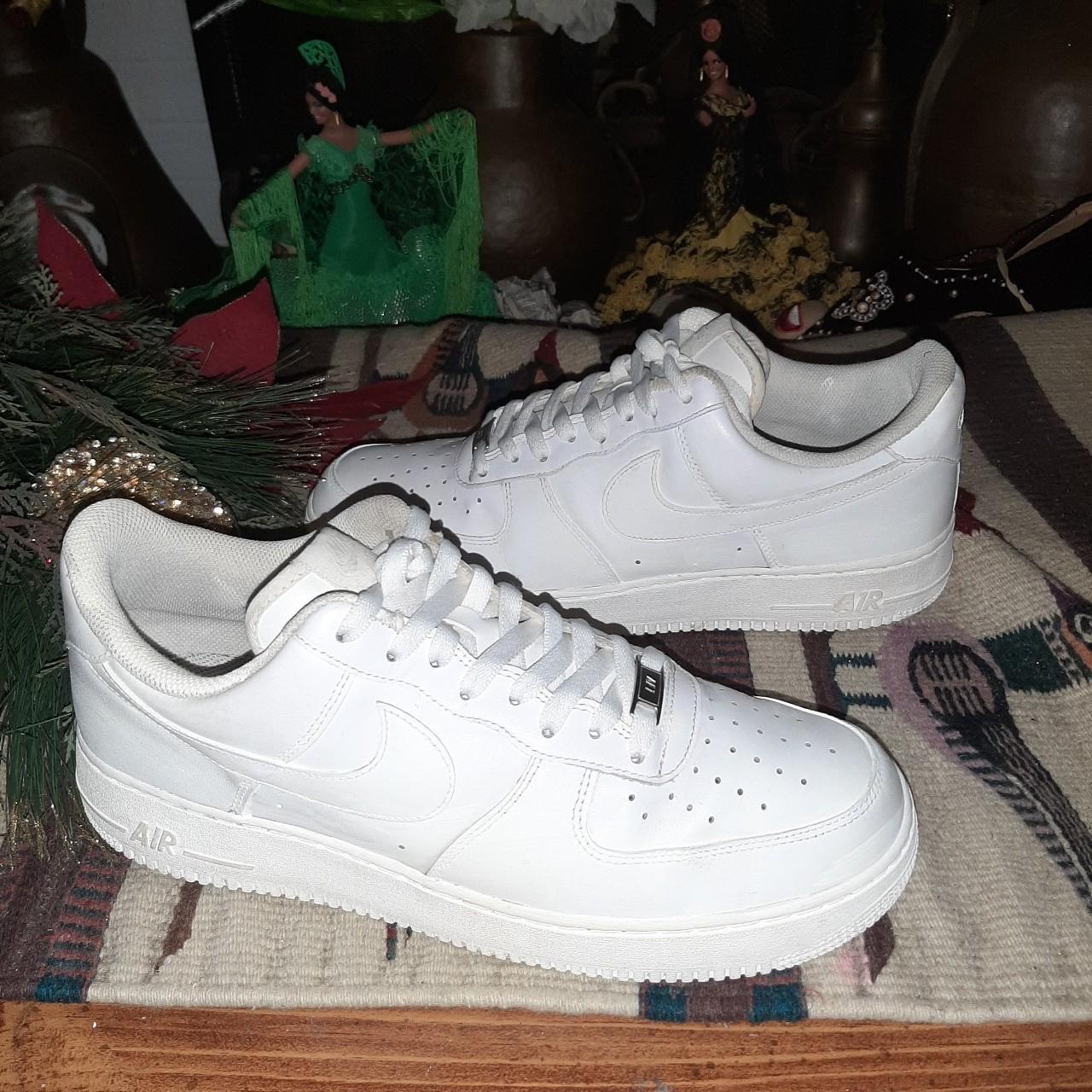 item listed by sneakerloverss
