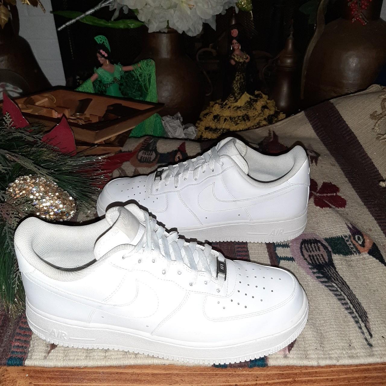 item listed by sneakerloverss