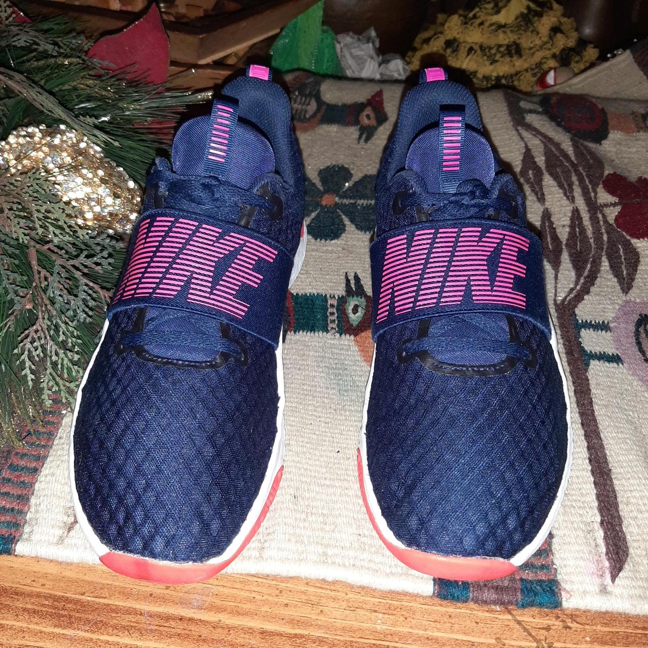 item listed by sneakerloverss