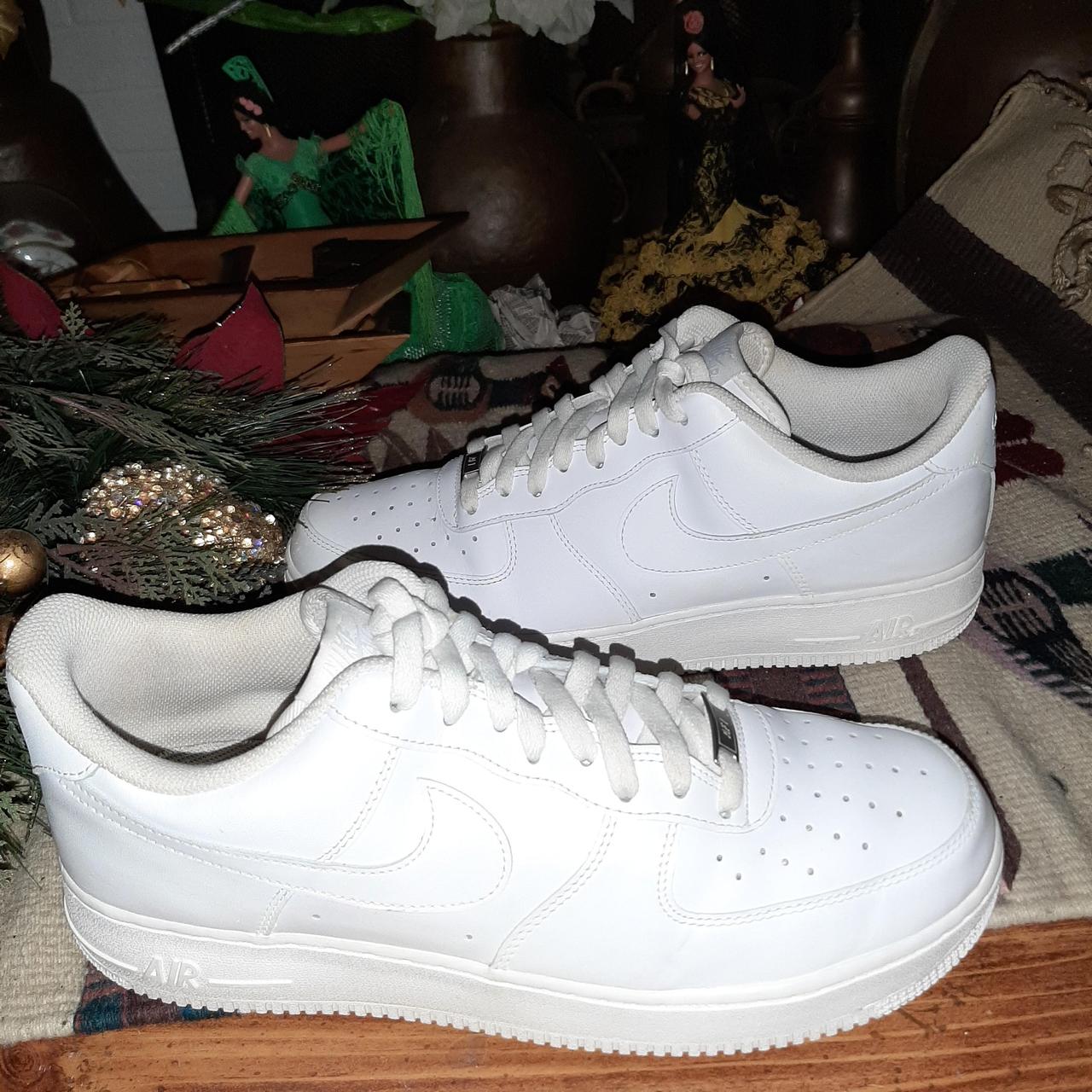 item listed by sneakerloverss