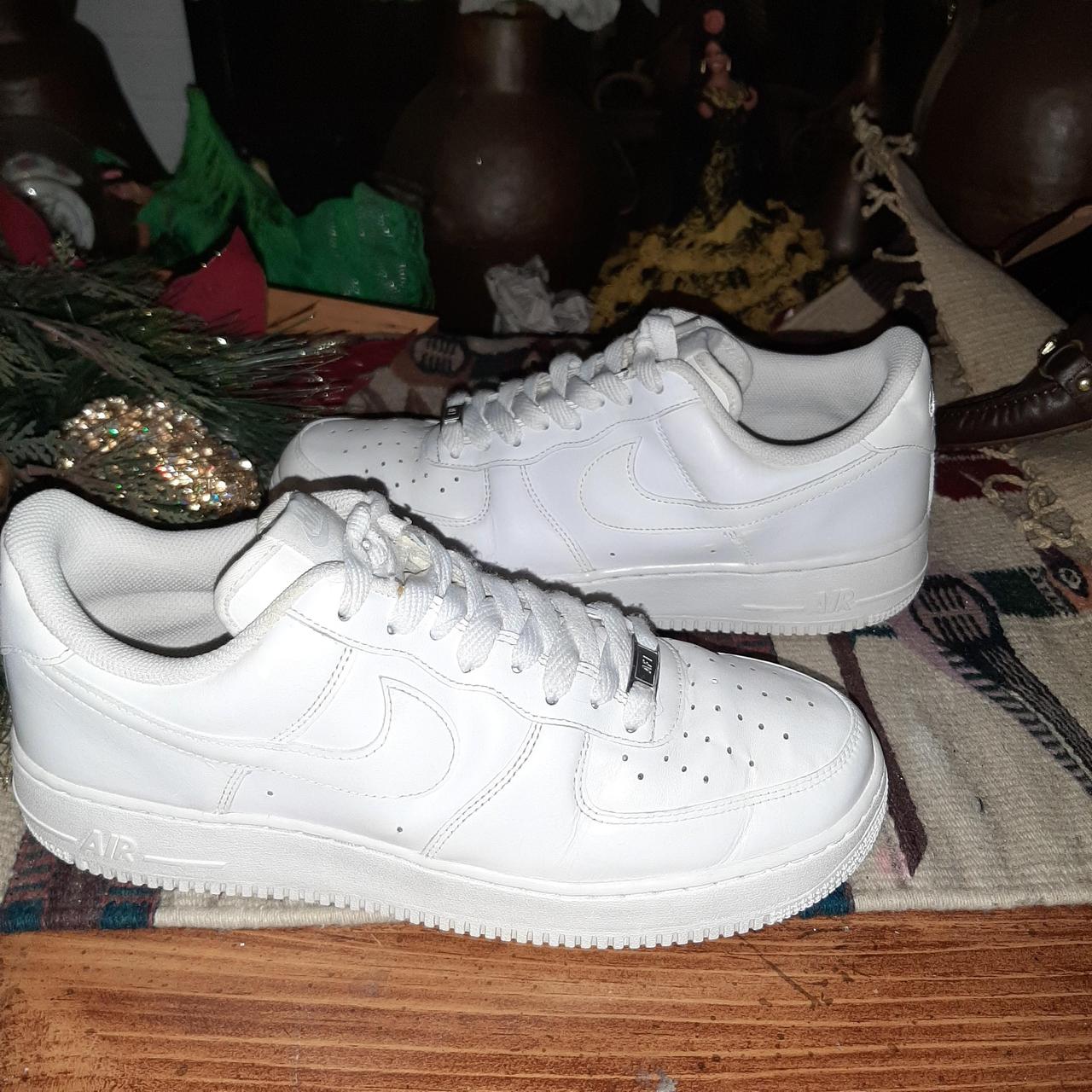 item listed by sneakerloverss