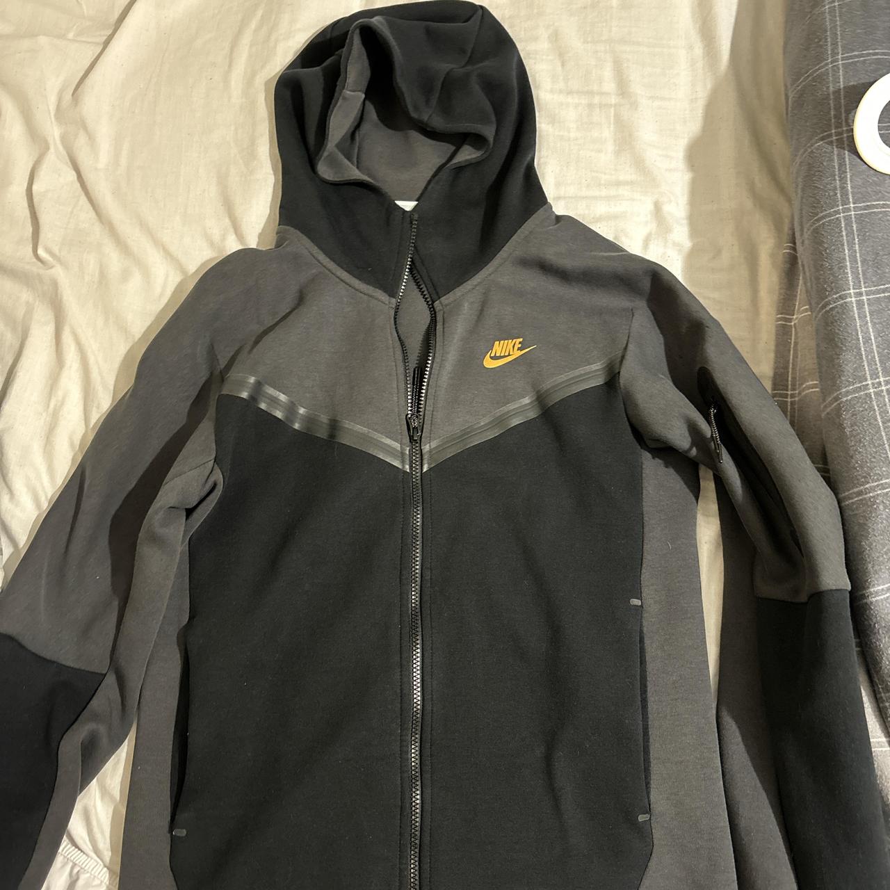 Black & grey Nike Tech Fleece tracksuit Size S for | Depop