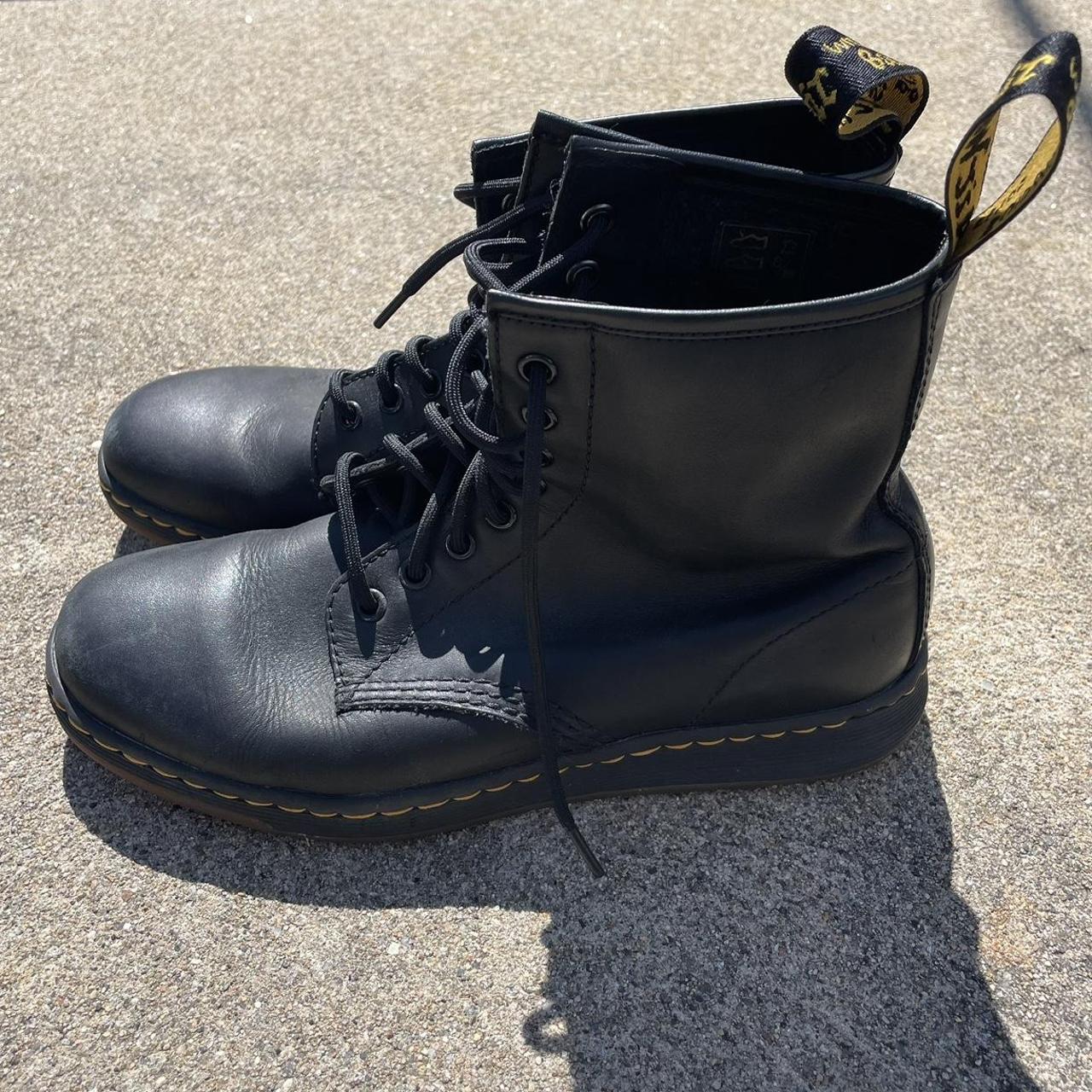 dr marten boots men’s 8 - Depop