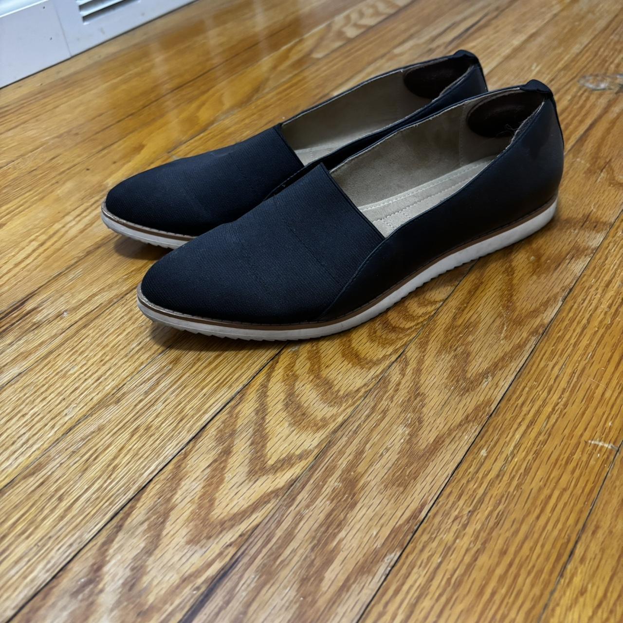 item listed by sanmilescloset