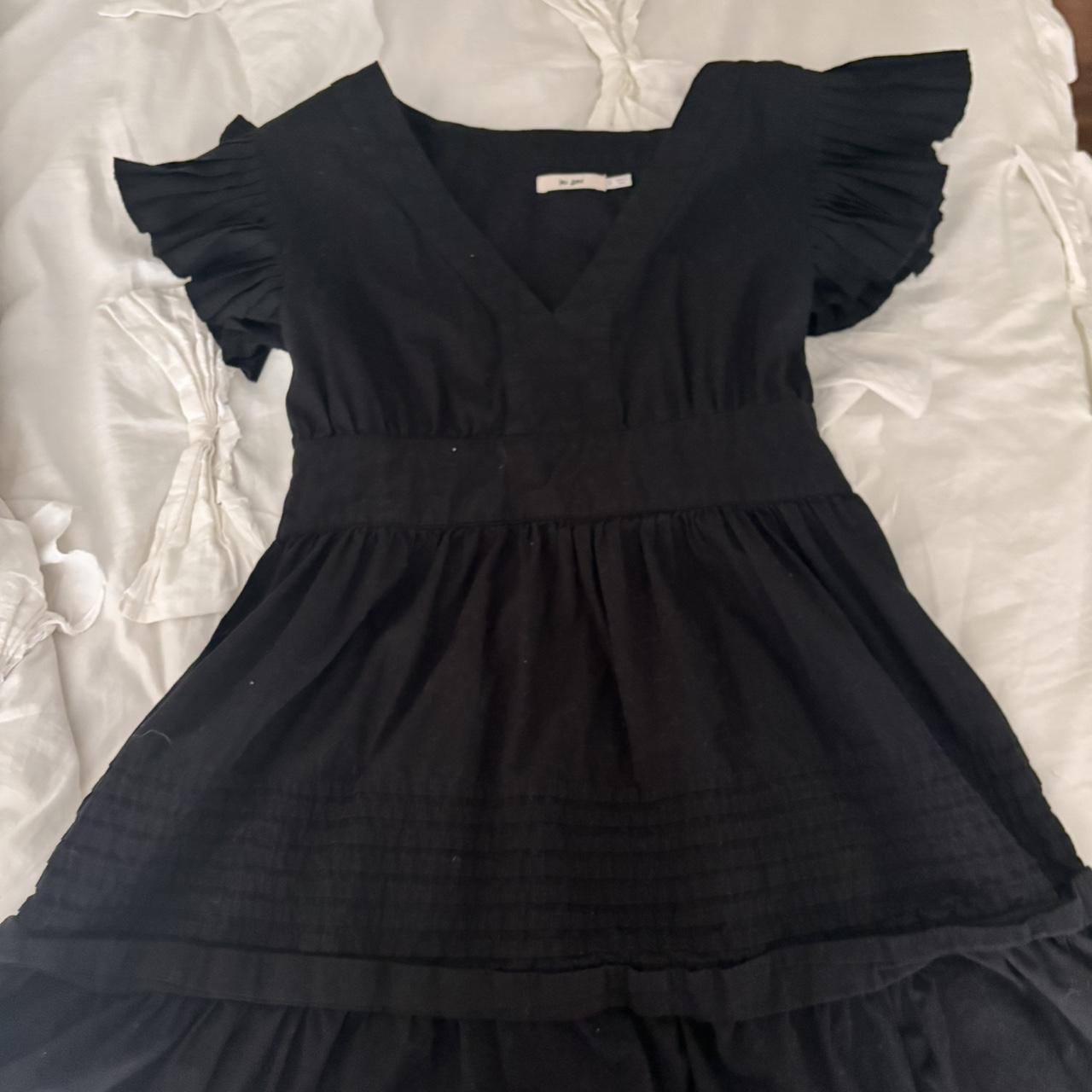 item listed by avas_closet_88