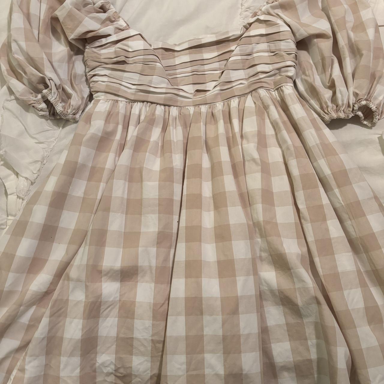 item listed by avas_closet_88