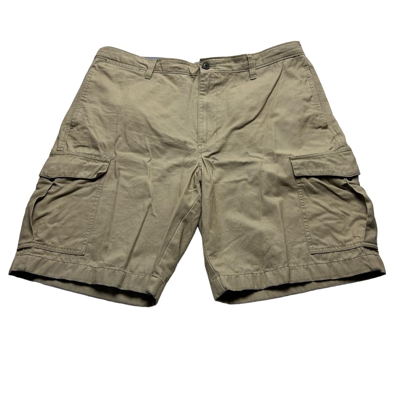 Chaps Men's Tan and Khaki Shorts | Depop