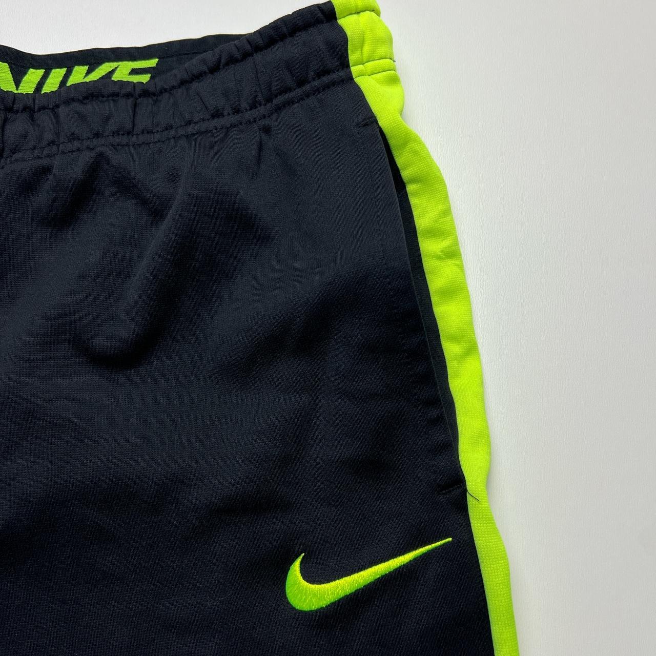 womens green nike tracksuit