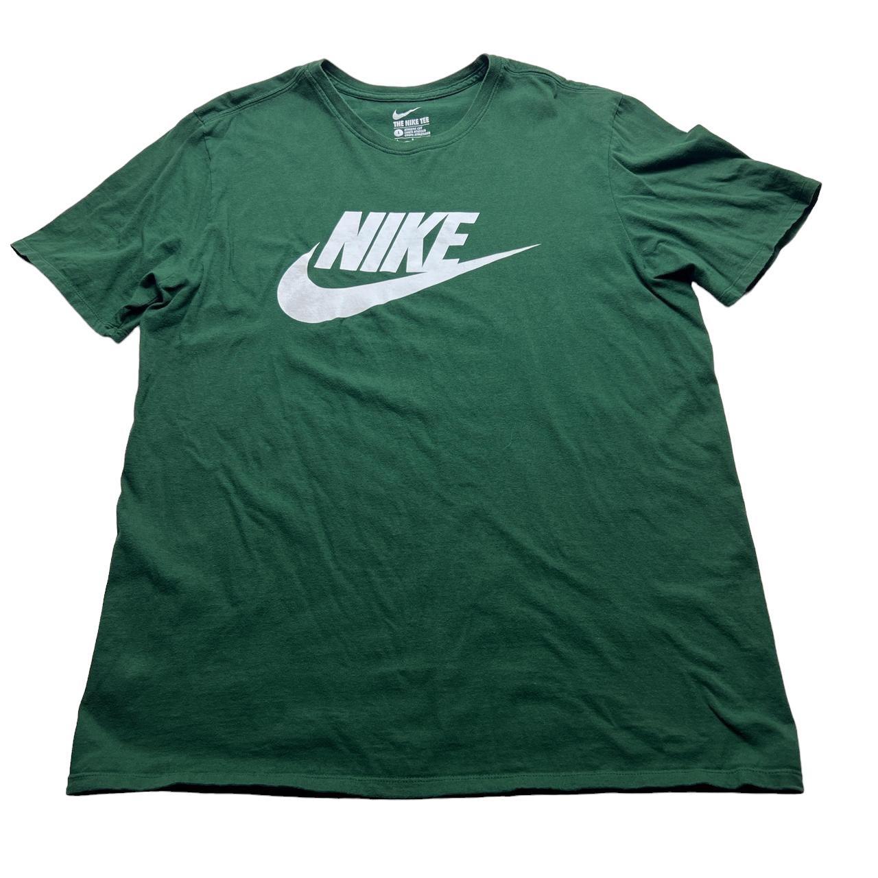 Nike T Shirt Plain basic essential tee with