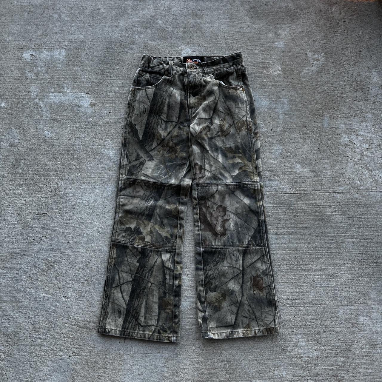 Vintage Realtree camo pants Tagged 10R but measured... - Depop