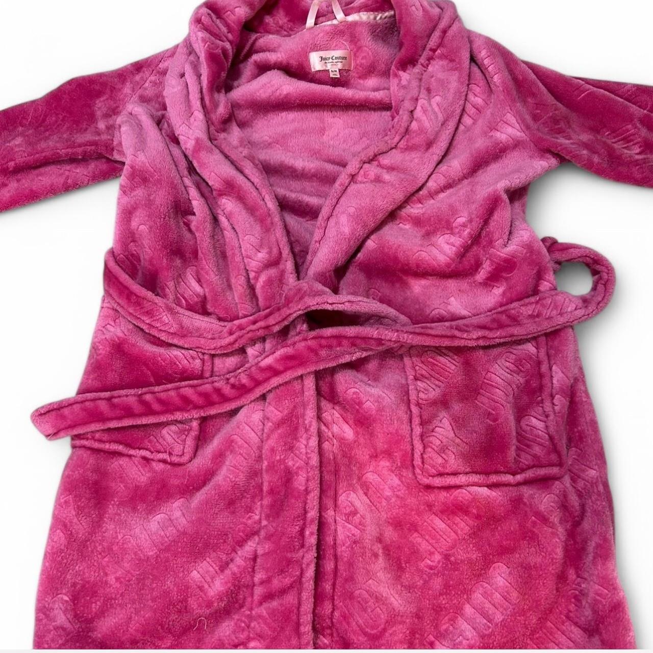 item listed by insidelexiescloset