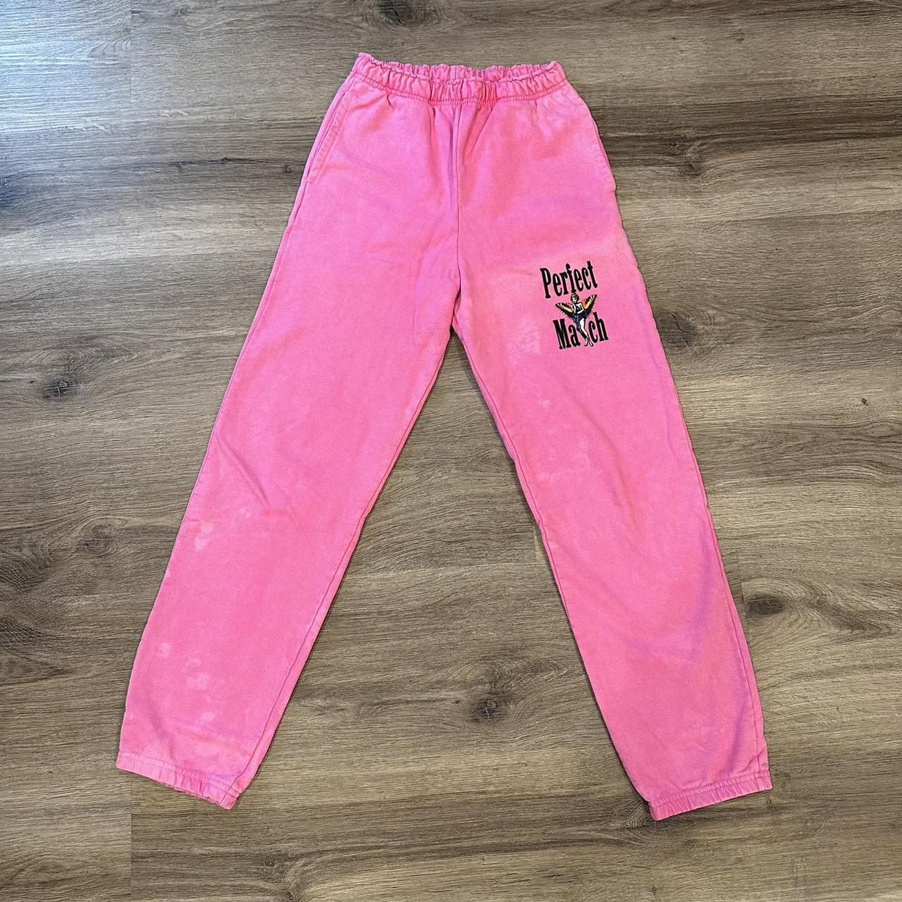 ★追跡&関税込【BOYS LIE】PINK NO SMOKE WITHOUT FIRE PANTS Boys Lie No Smoke Without Fire Sweatpants in Baby Pink | REVOLVE