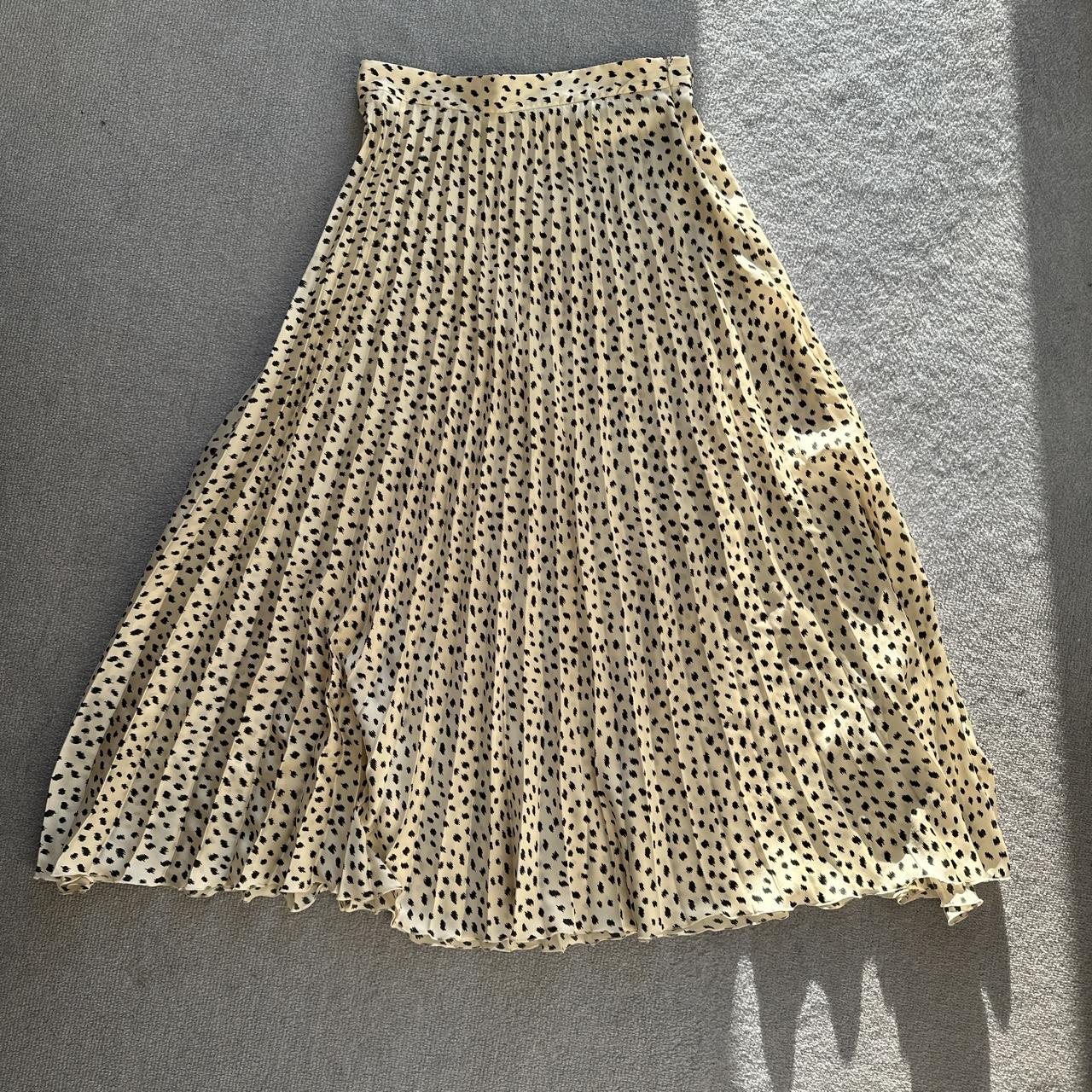 Zara pleated skirt Cream with black spots Size S