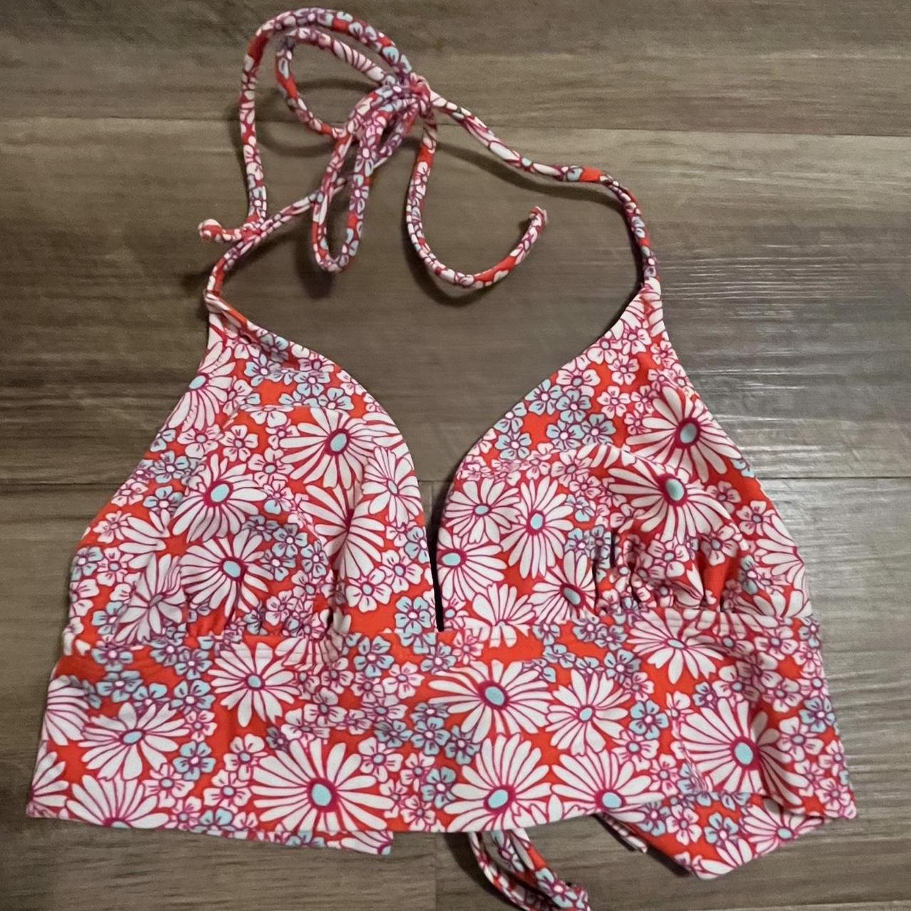 item listed by daniela_llopez