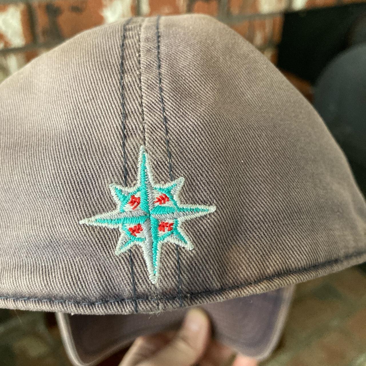 Vintage Seattle mariners snapback. This snaps new - Depop