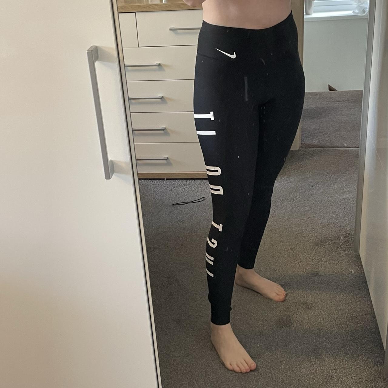 Black nike leggings🤍 size small would be able to fit - Depop