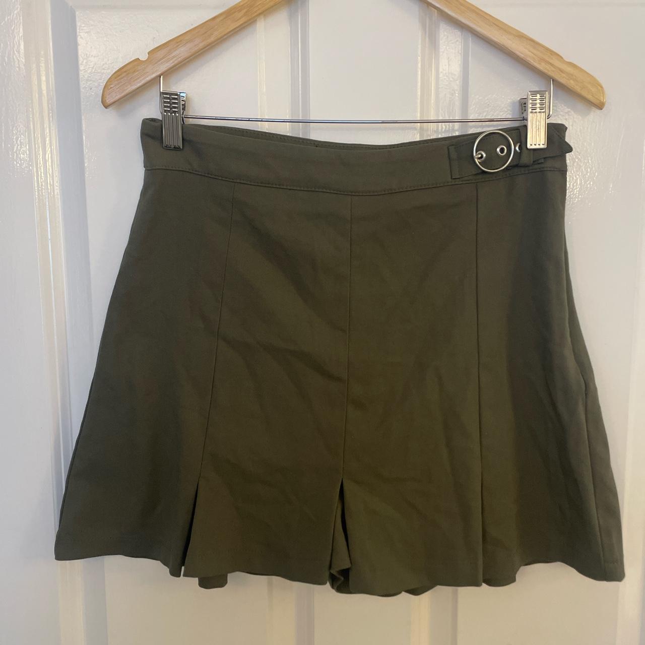 Bershka khaki mini skirt with buckle. Zip broken as... - Depop