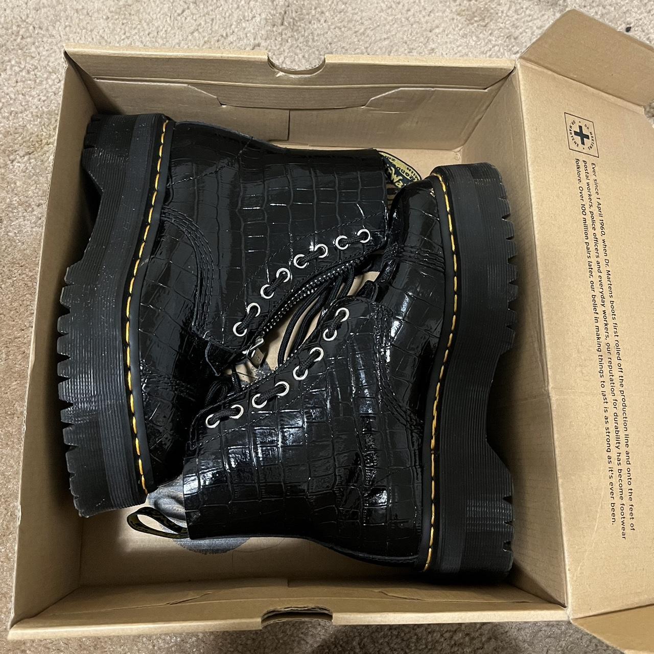 sinclair croc dr martens