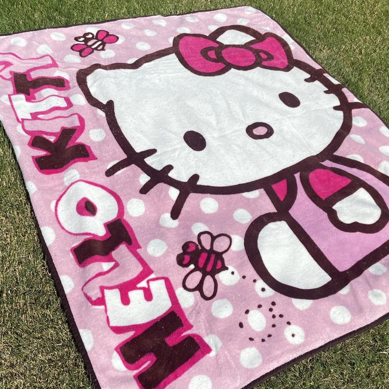 FRIENDS Silky Touch Kuscheldecke - Superweiche Mikrofaser-Decke 152x127cm