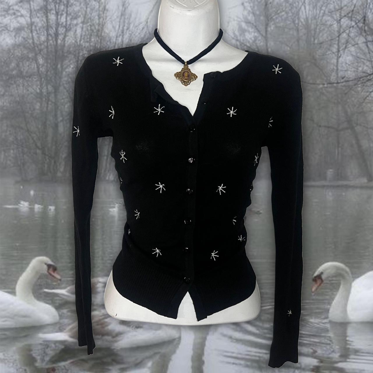 item listed by girlssintheworld