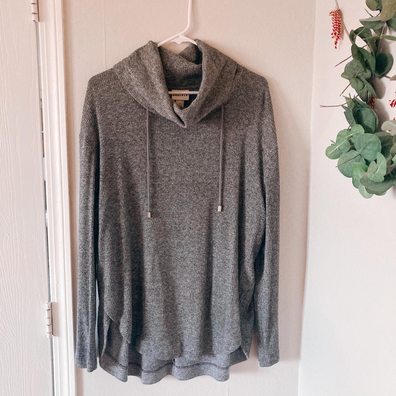 Women's Grey Sweatshirt | Depop