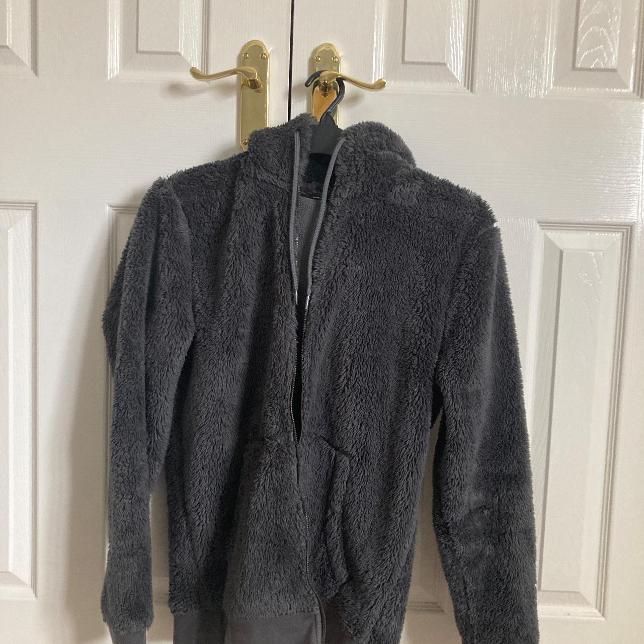 GREY FLEECE ZIP UP HOODIE VERY GOOD CONDITION SIZE... - Depop