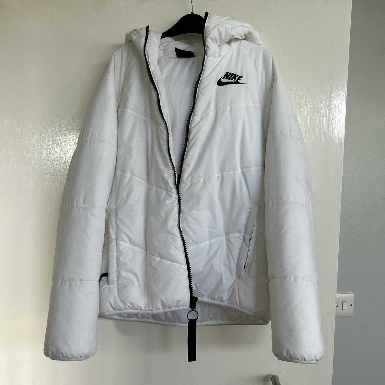 womens nike puffer jacket with hood